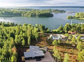 Beautiful Home In Vstervik With Kitchen, hytte i Västervik