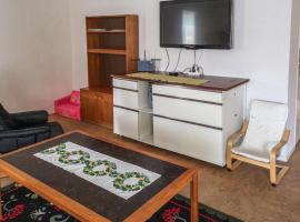 2 Bedroom Amazing Apartment In Mlilla – hotel w mieście Målilla