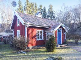 Awesome Home In Falkping With 2 Bedrooms, semesterboende i Falköping