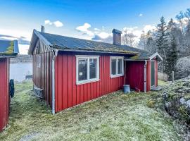 Nice Home In Bredared With Wifi, hytte 