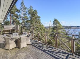 2 Bedroom Lovely Home In Uddevalla、ウッデバラの別荘