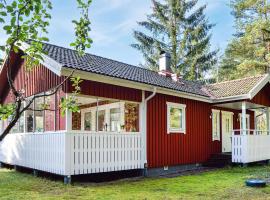 Cozy Home In Mariefred With Wifi, cottage in Mariefred