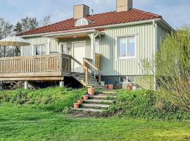 Stunning Home In Arvika With 3 Bedrooms And Wifi, hotel in Arvika