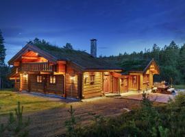 Beautiful Home In Lampeland With 5 Bedrooms, Sauna And Wifi, hotell i Lampeland