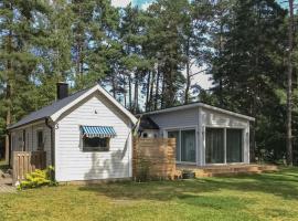 Stunning Home In hus With 2 Bedrooms And Wifi, casa o chalet en Åhus