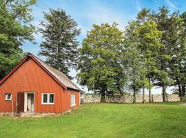 Stunning Home In Lberd With Kitchen, hotel con parcheggio a Löberöd