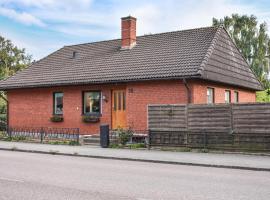 Nice Home In Höganäs With Wifi, hotel v destinaci Höganäs