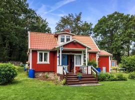 Stunning Home In Sturk With Sauna And 2 Bedrooms, hotel in Sturkö