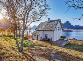 Beautiful Home In Sortland With Wifi