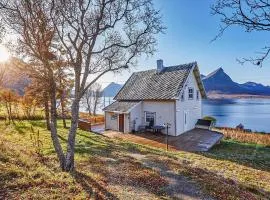 Nice Home In Sortland With 5 Bedrooms And Wifi