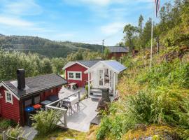 브예르크빅에 위치한 주차 가능한 호텔 Nice Home In Bjerkvik With 3 Bedrooms, Sauna And Wifi
