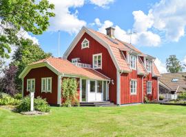 Gorgeous Home In Rörvik With Wifi, hotel v destinaci Rörvik