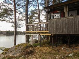 Nice Home In Herrng With 1 Bedrooms And Sauna, cottage in Herräng