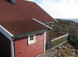 Cozy Home In Spangereid With Wifi