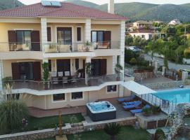 Villa Omega Kefalonia, hotel with parking in Karavadhos