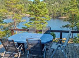 3 Bedroom Amazing Home In Sgne, holiday rental in Søgne