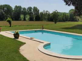 Sleeps 8 with Pool and Pet-Friendly, hotel a Laussou