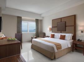 ASTON Manado Hotel, hotel em Manado