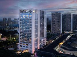 Langham Place Xiamen: Xiamen şehrinde bir otel