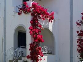 Allegria Family Hotel, hôtel à Agios Petros