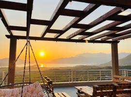 Sunset Apartments, feriebolig i Kotor