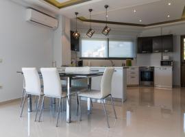 Amazing Holiday Apt with Ocean Views: Atina'da bir otel