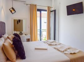 Albertoshouse, hotel in Skiathos Town