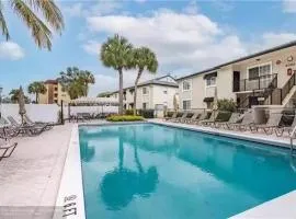 lovely 2BED 2BA vacation rental near the Beach