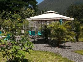 Chongos Place, bed and breakfast en Fortuna