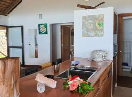 Moorea Lodge Bungalow、にあるモーレア空港 - MOZの周辺ホテル