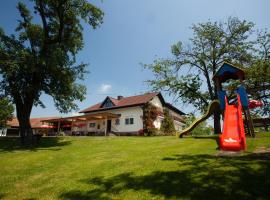 Gasthof-Pension Weninger, svečių namai mieste Paldau