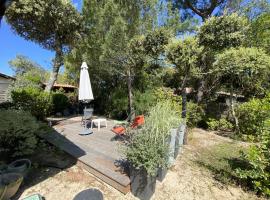 Charmante maison proche plage avec jardin, 7 pers, WiFi - FR-1-474-42, hotel v destinaci Pyla Sur Mer