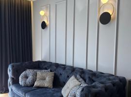 Family & Business Sauna Tężnia Apartments No 20 Leśny nad Zalewem Cedzyna - 1 Bedroom with Private Sauna, Bath with Hydromassage , Terrace, Parking, Catering Options，位于凯尔采的酒店