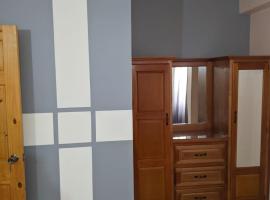 Skyland Oasis, apartment in Carnbee Village