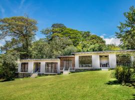 YerbaBuena Modern Stay in the Cloud Forest, Cottage in Monteverde