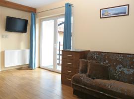 Halibut, готель у місті Стеґна