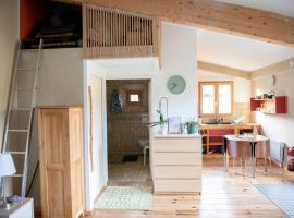 Gîtes Vu d'Ici, hotel i nærheden af Foret, La Chapelle-en-Vercors