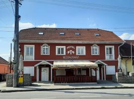 Twins, hotel with parking in Hurbanovo