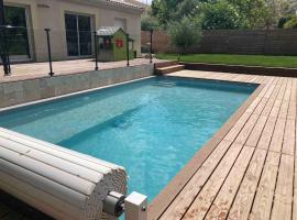 Bordeaux, Haut Floirac, Belle Maison avec piscine., hotel with parking in Floirac