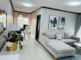 Vonzee apartment on Palmview Estate., country house in Sandton