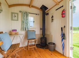 Privāta brīvdienu naktsmītne Mist Sheperd's Hut by Bloom Stays pilsētā Egerton