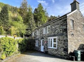 Cosy 2 Bedroom Cottage in Betws y Coed, Snowdonia, self catering accommodation in Betws-y-coed