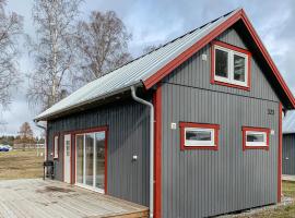 Gorgeous Home In Lttorp With Wifi, hotel en Löttorp