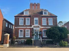 The Mansion House Hotel, hotell med parkering i Holbeach