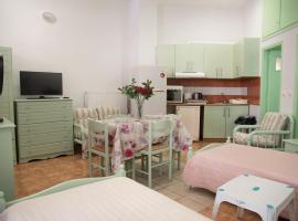 STAVROS Studio Apartment in kos town, golfový hotel ve městě Kos