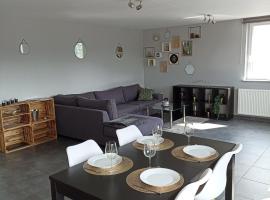 Loft paisible sur les hauteurs du centre ville、スパのホテル
