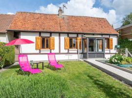 Holiday Home La Mesnièroise - MEB400 by Interhome, cheap hotel in Mesnières-en-Bray