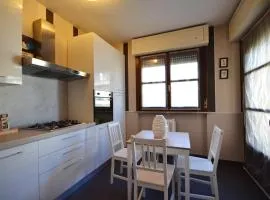 2 bedrooms apartement with city view enclosed garden and wifi at Vercelli