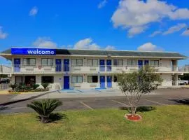 Motel 6-Kingsville, TX