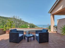Apartment La Paradisa-2 by Interhome, hotel i Nisporto